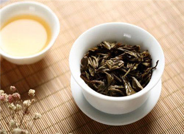 白茶是绿茶还是红茶 三种茶的不同功效