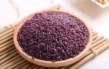 女人吃紫米有啥好处 女人吃紫米的功效与作用